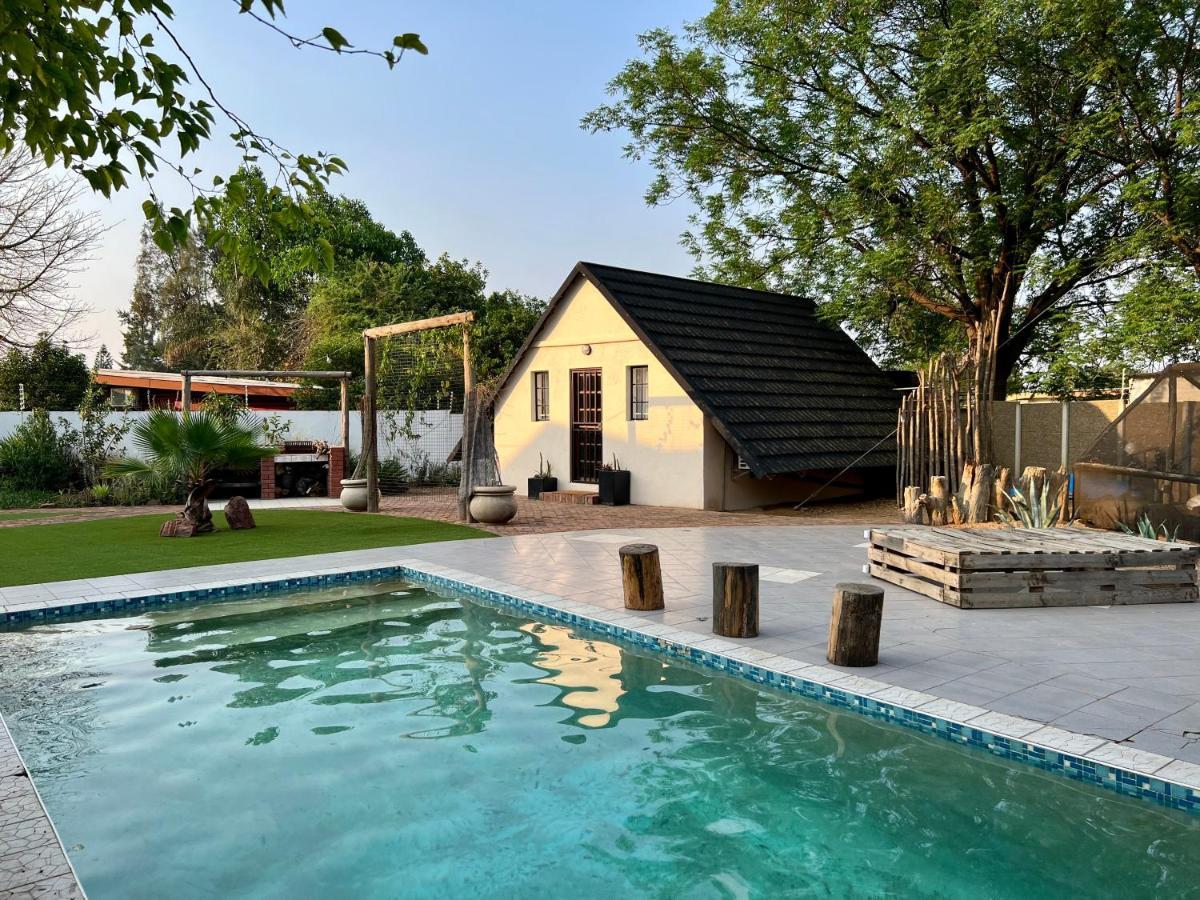 Cosy City Cottage 哈博罗内 外观 照片