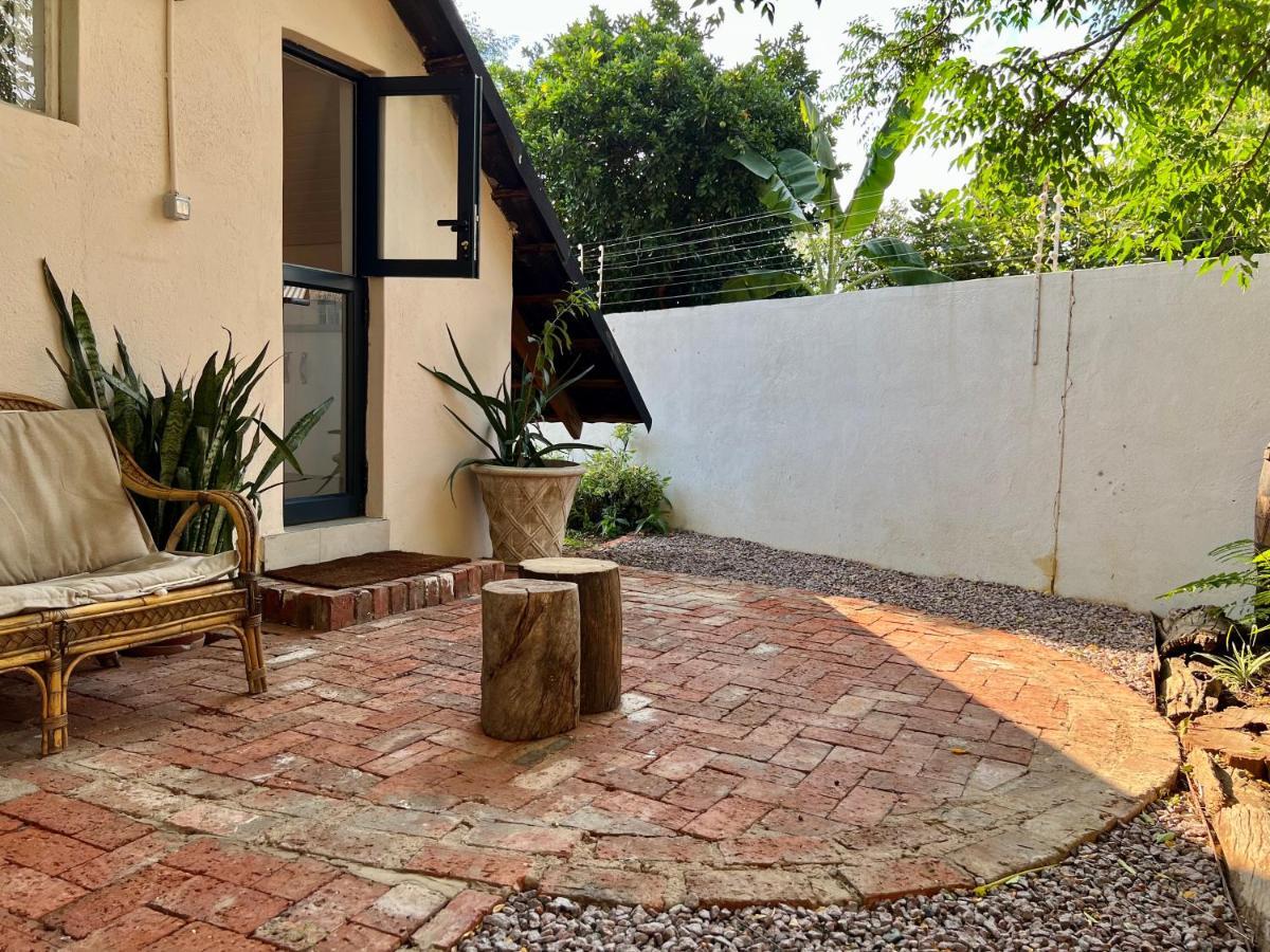 Cosy City Cottage 哈博罗内 外观 照片
